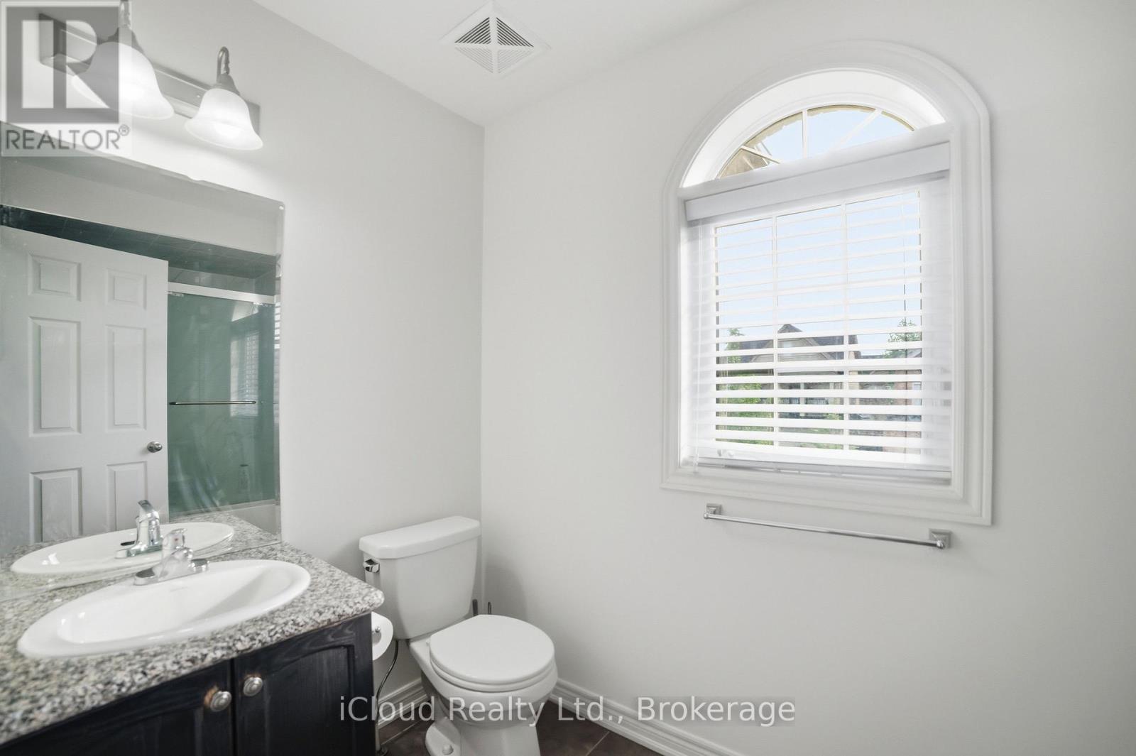 5 Leith Drive, Bradford West Gwillimbury, Ontario  L3Z 0G5 - Photo 32 - N13538216