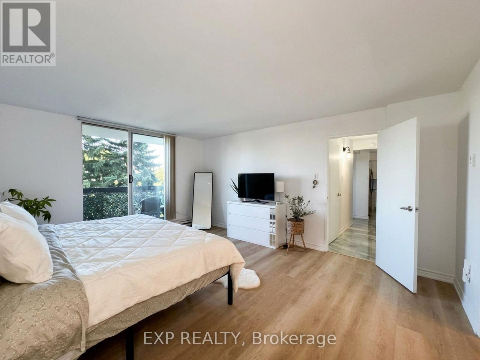 406 - 1100 Caven Street, Mississauga, Ontario  L5G 4N3 - Photo 10 - W13538348