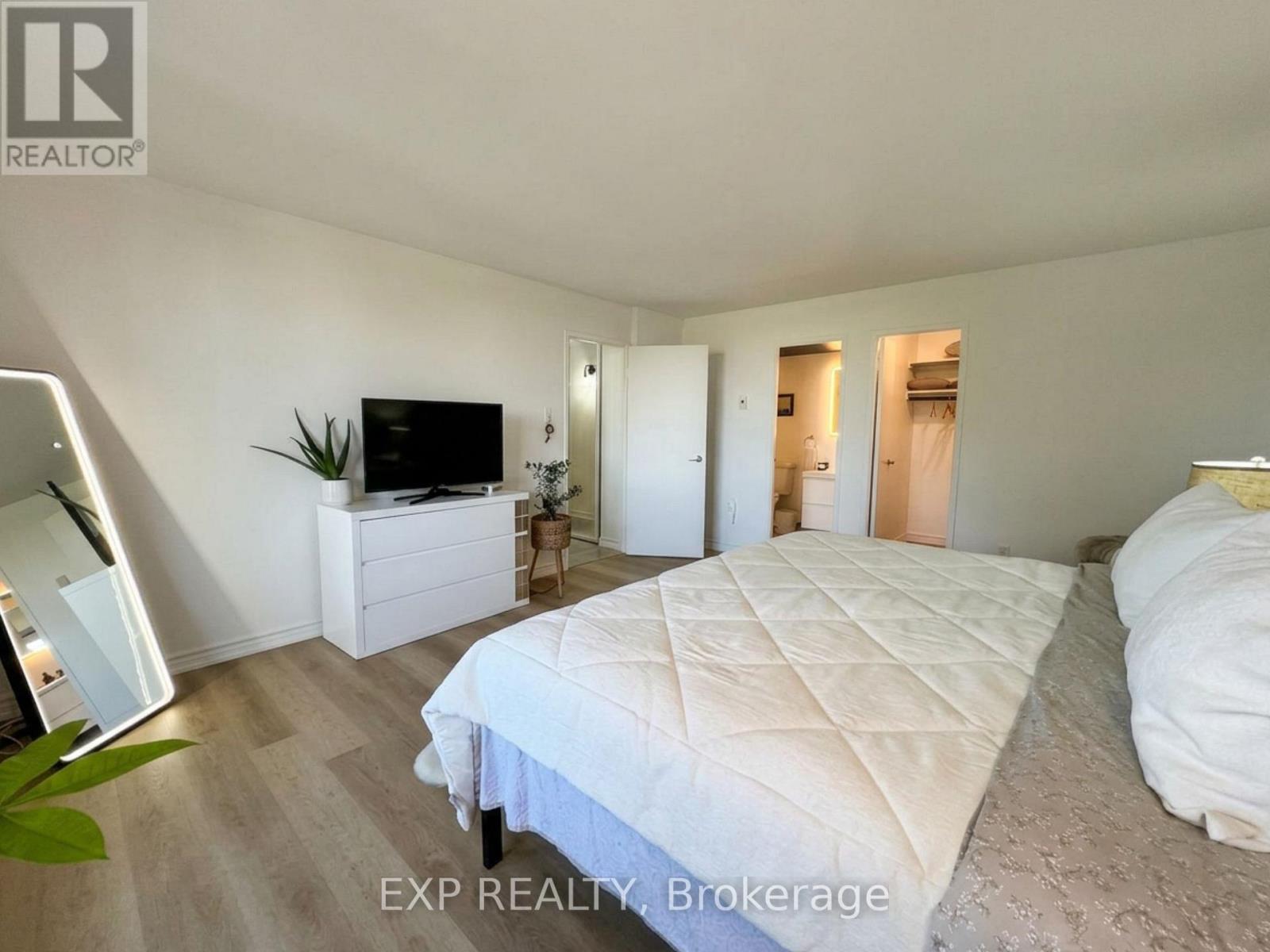 406 - 1100 Caven Street, Mississauga, Ontario  L5G 4N3 - Photo 11 - W13538348