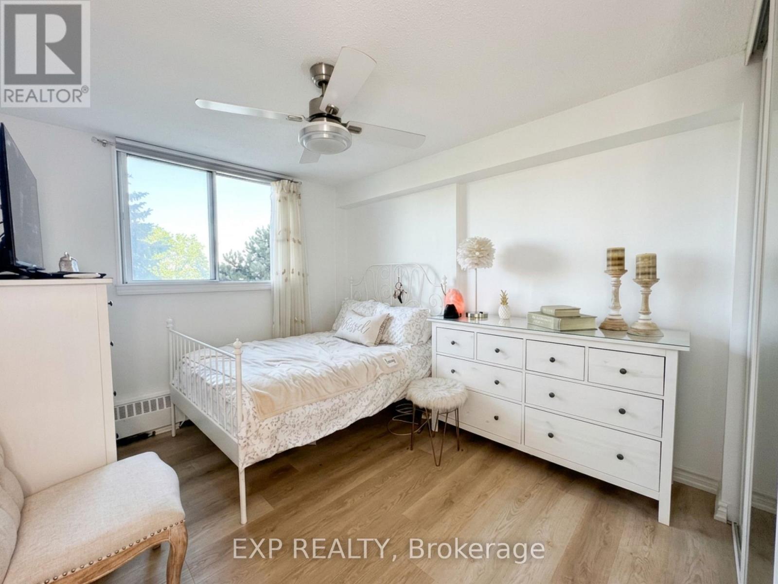406 - 1100 Caven Street, Mississauga, Ontario  L5G 4N3 - Photo 18 - W13538348