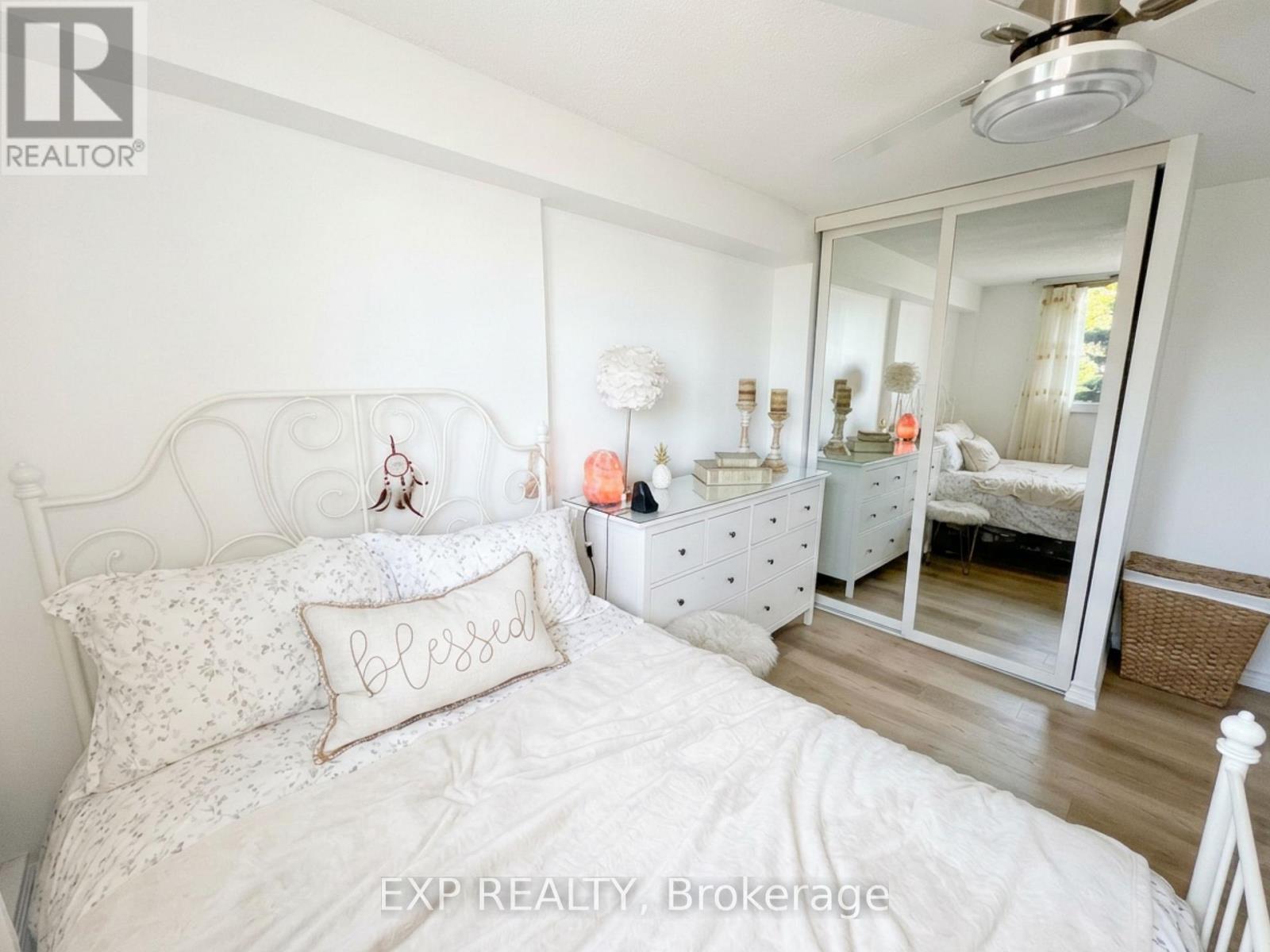 406 - 1100 Caven Street, Mississauga, Ontario  L5G 4N3 - Photo 19 - W13538348