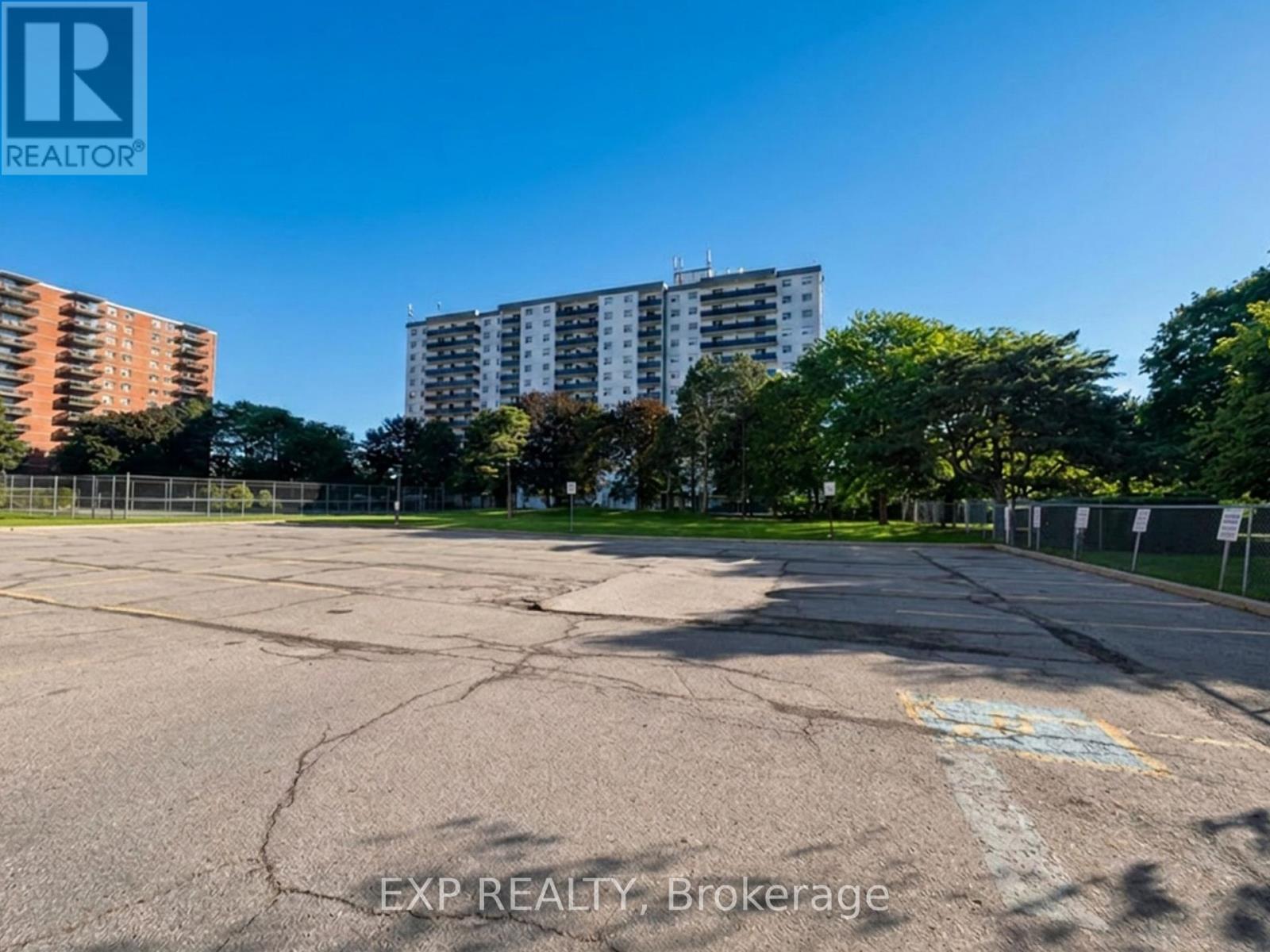 406 - 1100 Caven Street, Mississauga, Ontario  L5G 4N3 - Photo 30 - W13538348