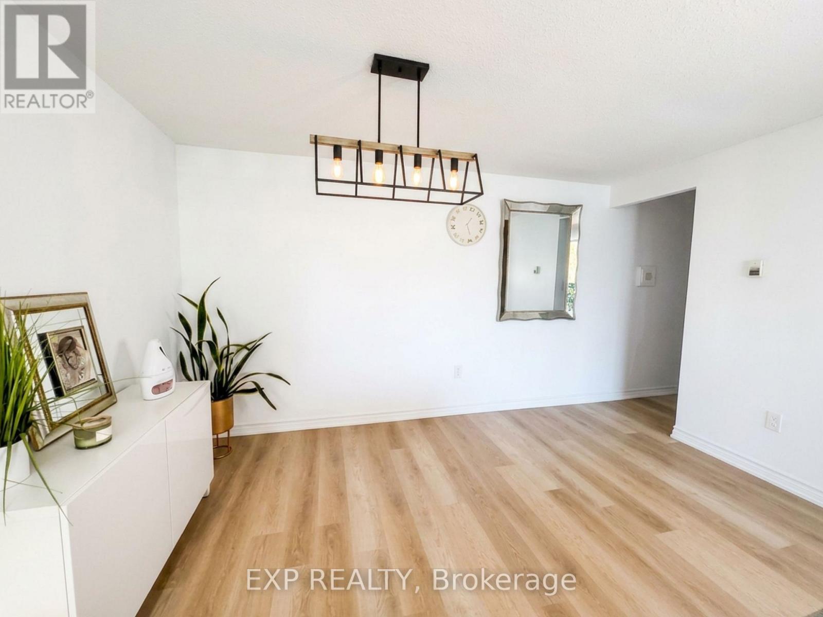 406 - 1100 Caven Street, Mississauga, Ontario  L5G 4N3 - Photo 6 - W13538348