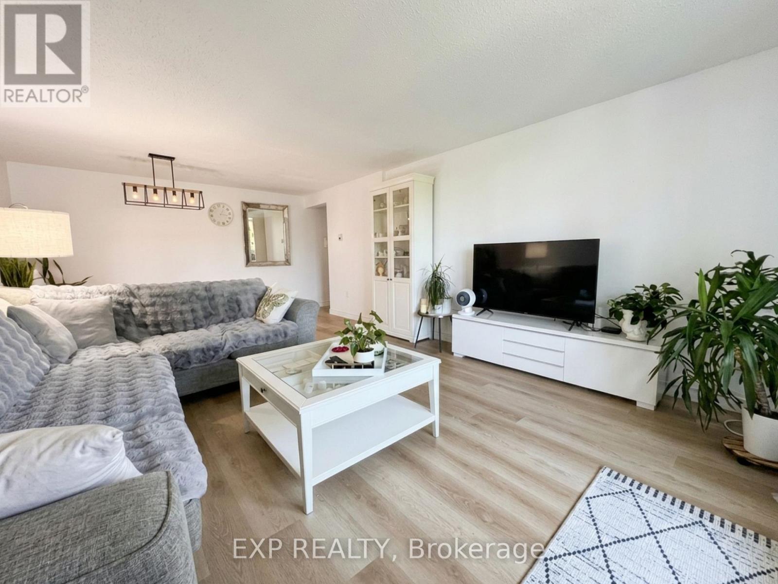 406 - 1100 Caven Street, Mississauga, Ontario  L5G 4N3 - Photo 7 - W13538348