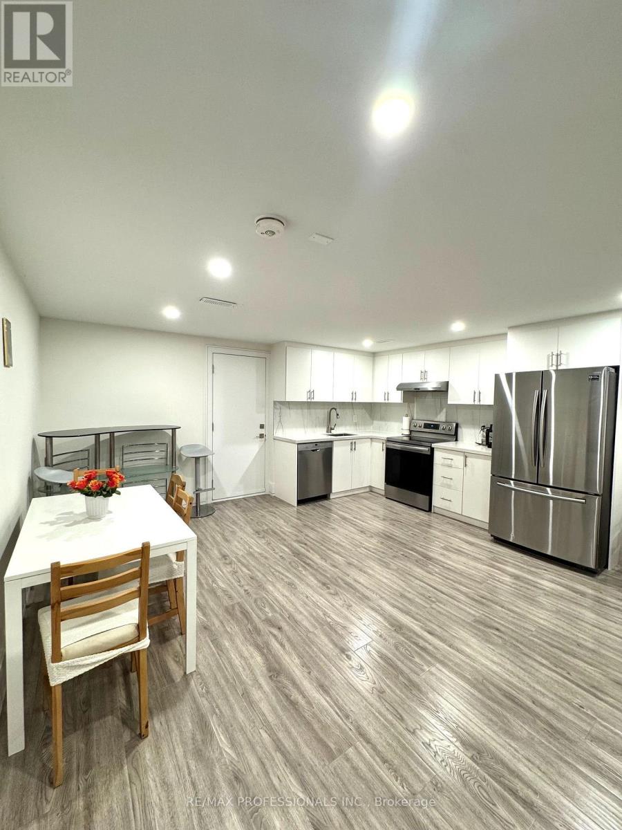 Bsmt - 36 Mitre Place, Toronto, Ontario M9R 3C4 - Photo 5 - W13538374