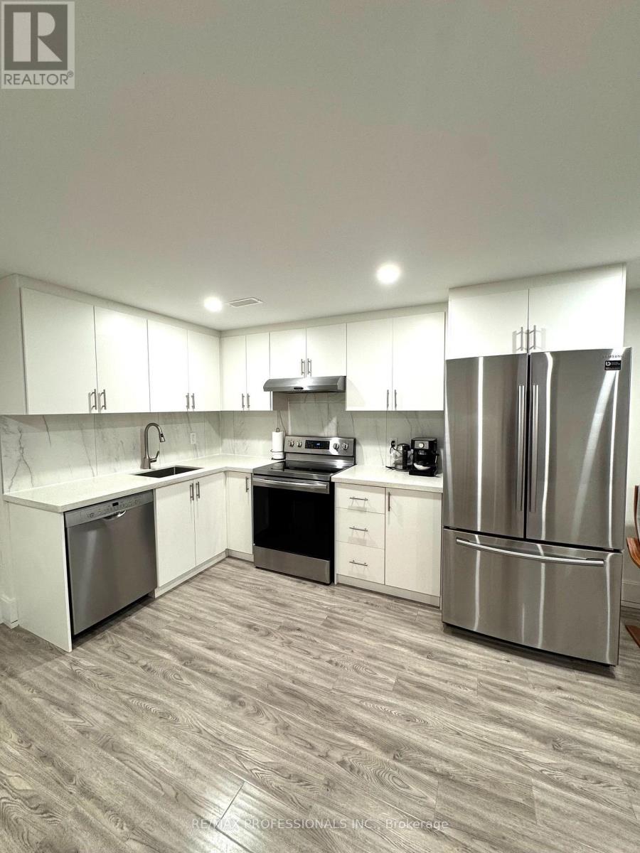 Bsmt - 36 Mitre Place, Toronto, Ontario M9R 3C4 - Photo 6 - W13538374