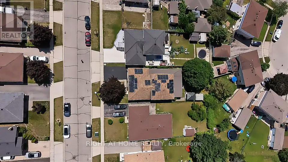 234 Thunderbird Drive, Cambridge, Ontario N1R 6H5 - Photo 3 - X13538392