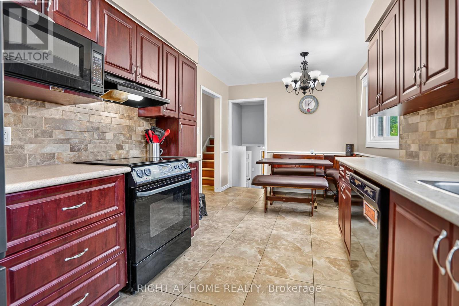 234 Thunderbird Drive, Cambridge, Ontario N1R 6H5 - Photo 5 - X13538392