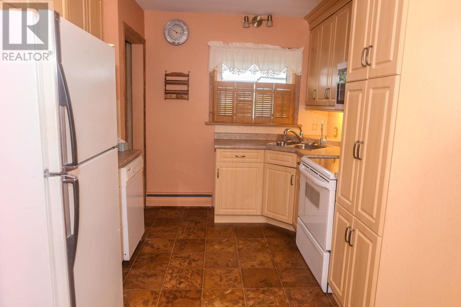 9 Paladin Ave, Sault Ste. Marie, Ontario P6B 3P7 - Photo 9 - SM261668