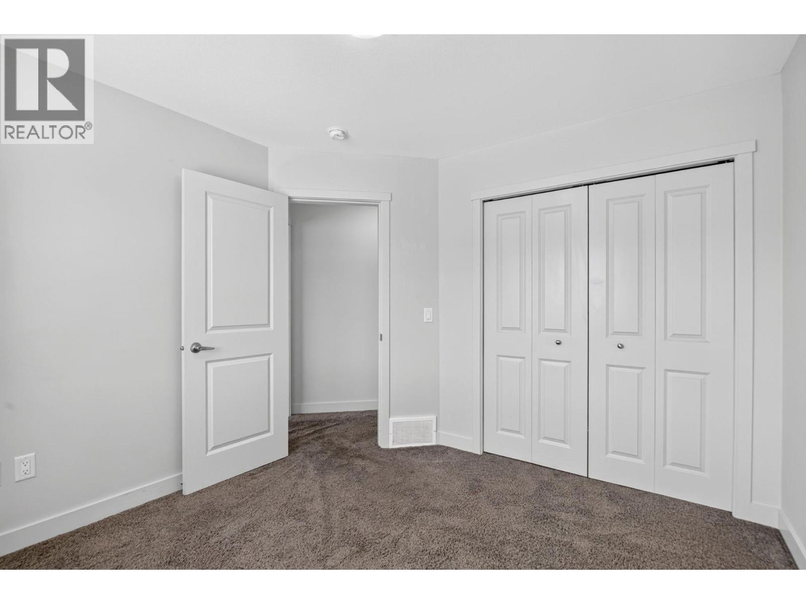 Listing image 30