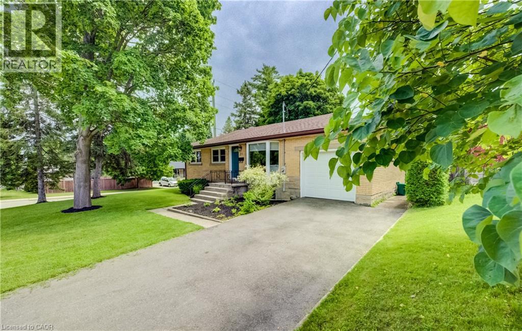 21 Culham Drive, Cambridge, Ontario  N1S 2G7 - Photo 4 - 40846060