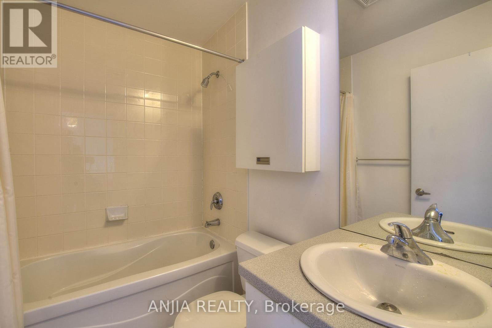 3104 - 38 Grenville Street, Toronto, Ontario  M4Y 1A5 - Photo 9 - C13498724