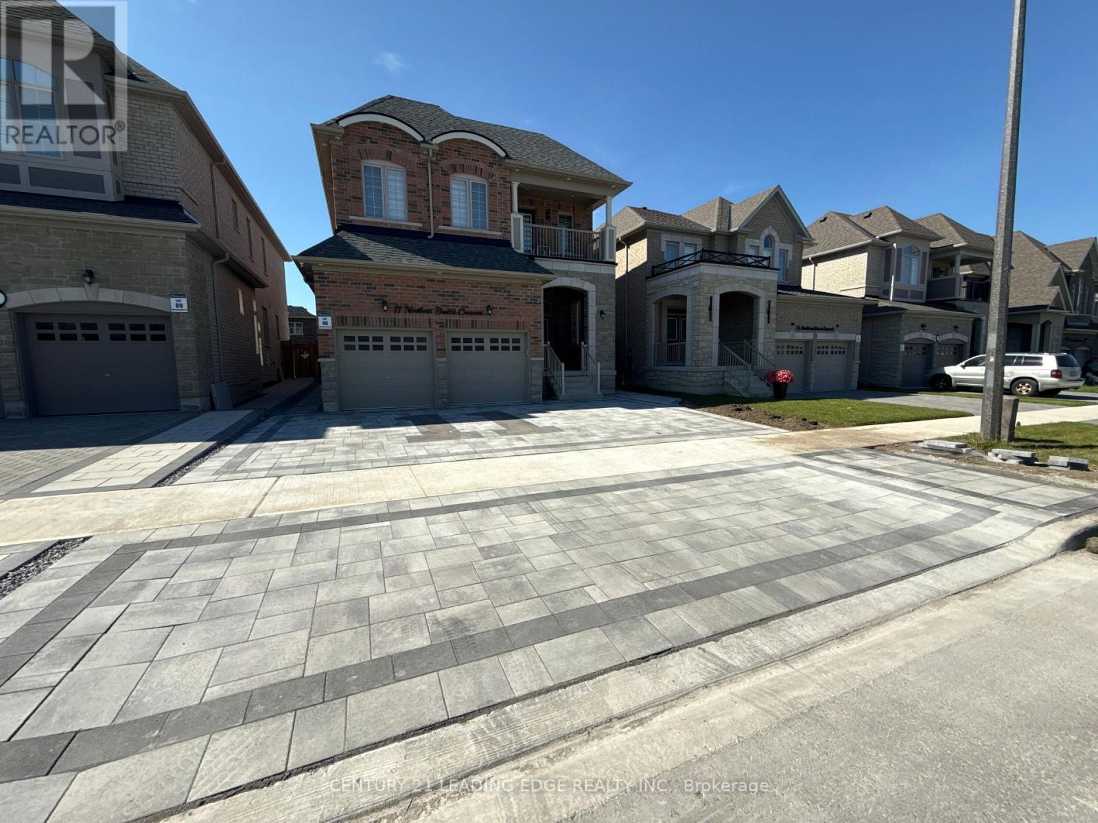 LOWER - 11 NORTHERN BREEZE CRESCENT, Whitby (Rolling Acres)