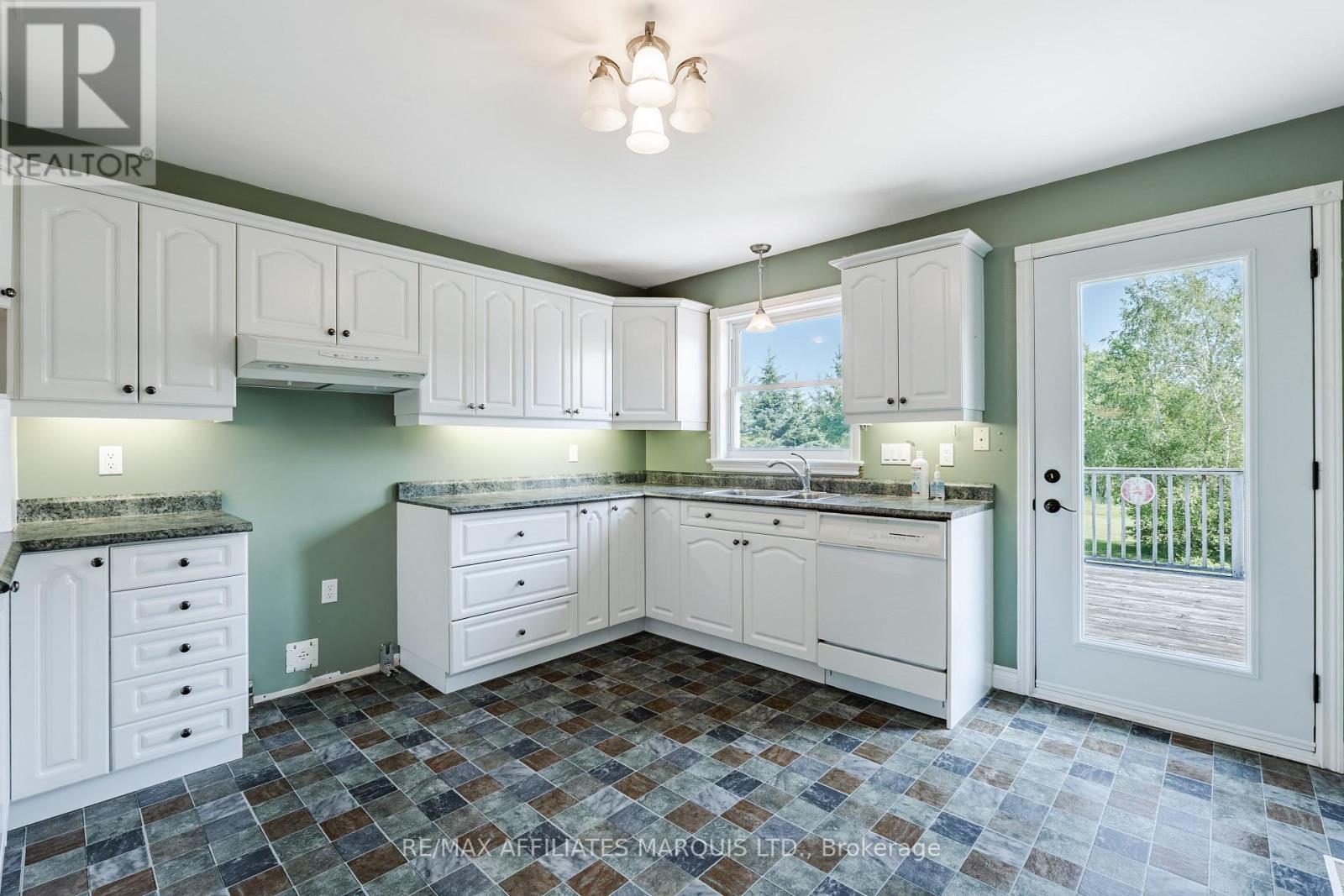 24 Nelson Street, North Stormont, Ontario  K0C 1K0 - Photo 14 - X13538534