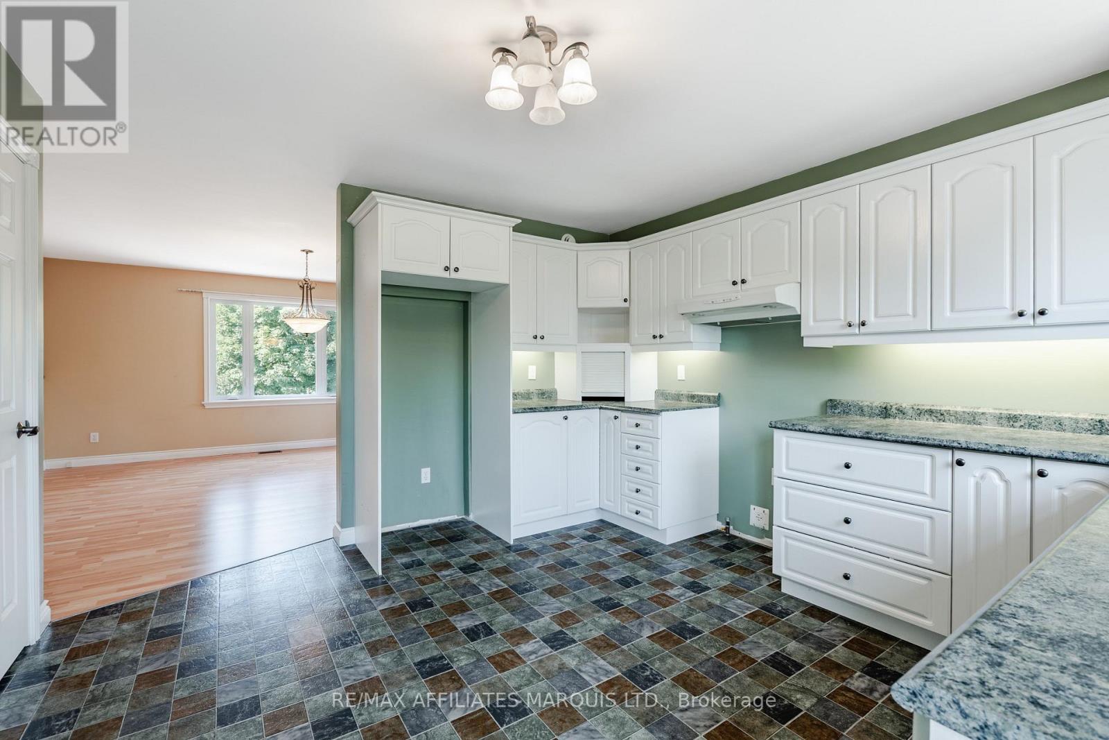 24 Nelson Street, North Stormont, Ontario  K0C 1K0 - Photo 16 - X13538534