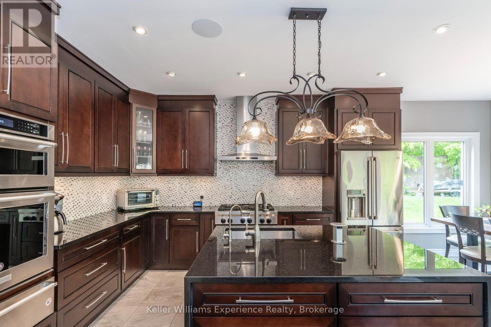 1 Topaz Court, Oro-Medonte (Sugarbush), Ontario  L0L 2E0 - Photo 7 - S13538672