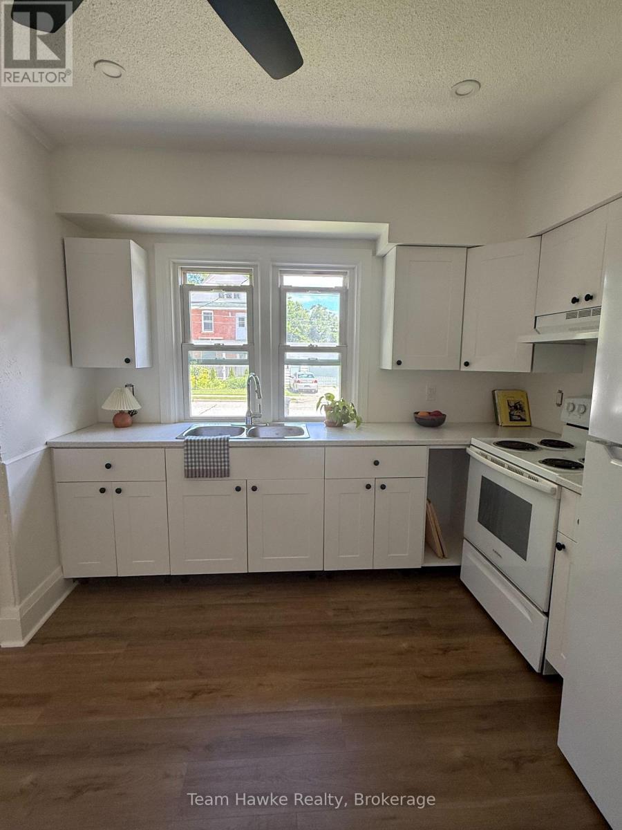 458 Russell Street, Midland, Ontario  L4R 3B3 - Photo 6 - S13538734