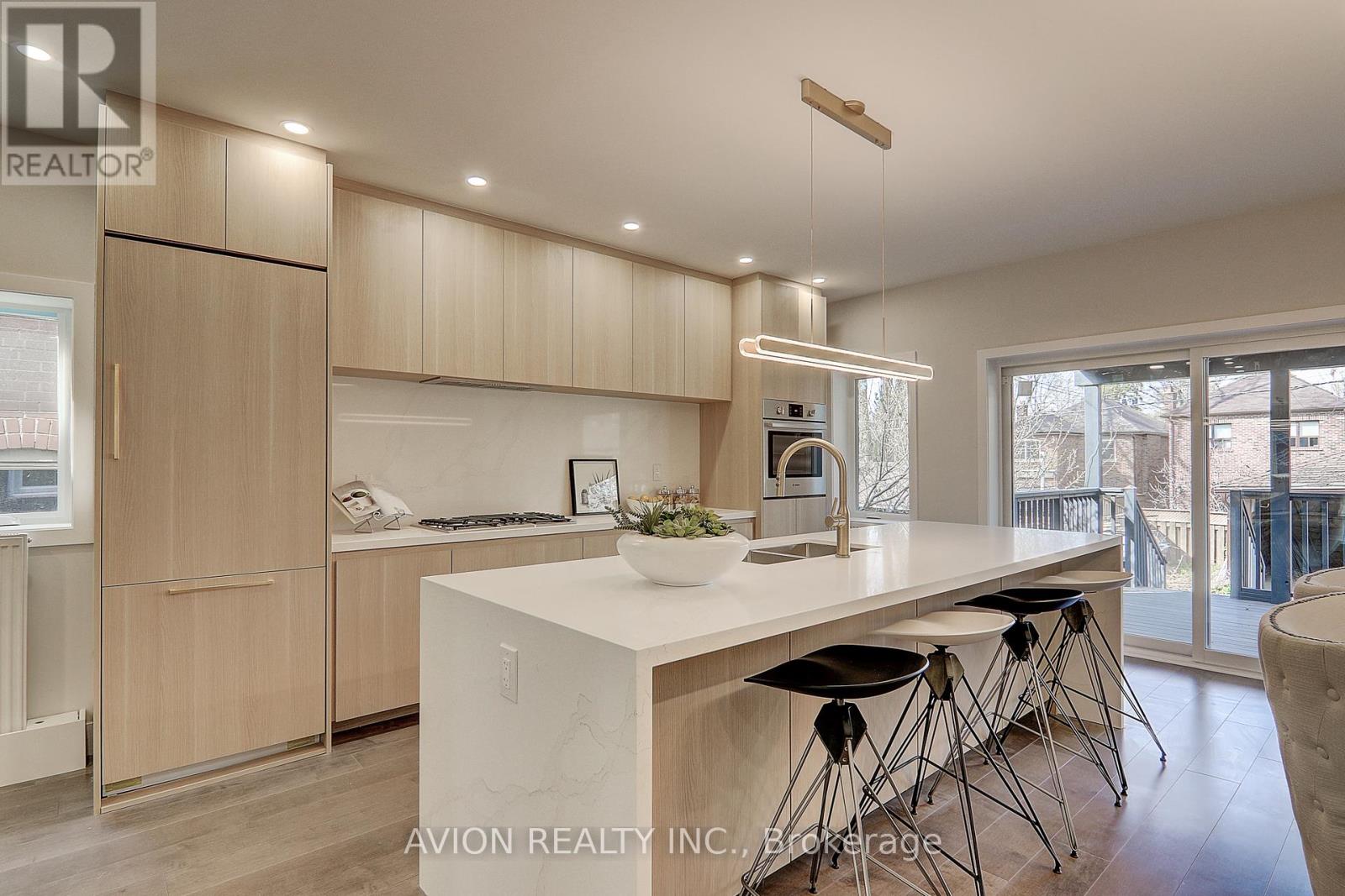 46 Braemar Avenue, Toronto, Ontario  M5P 2L2 - Photo 11 - C13538494