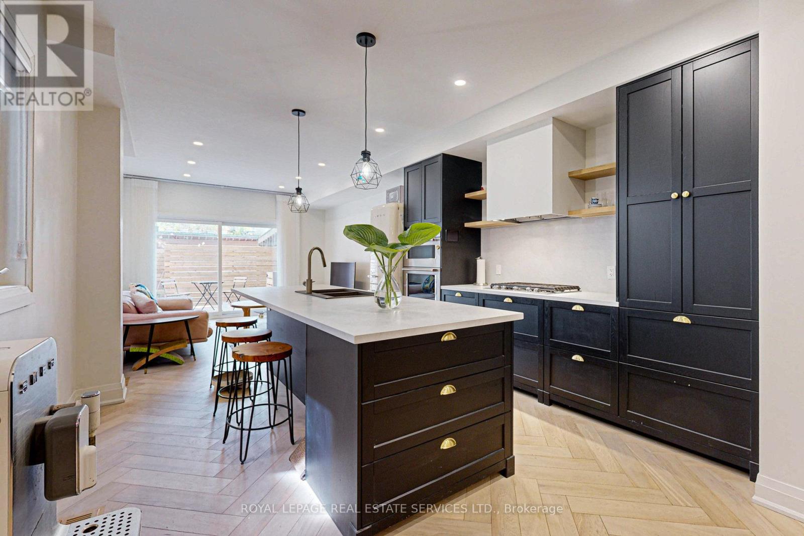 81 Major Street, Toronto, Ontario  M6S 2K9 - Photo 11 - C13538518