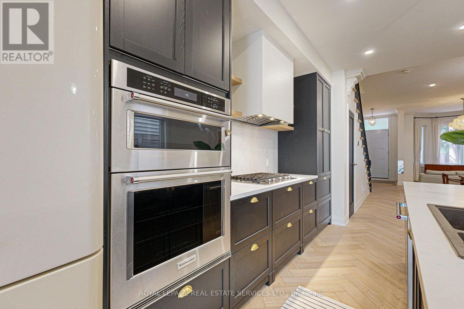 81 Major Street, Toronto, Ontario  M6S 2K9 - Photo 14 - C13538518