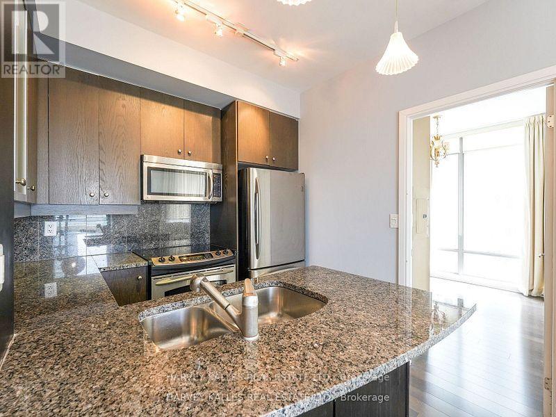 1305 - 18 Yorkville Avenue, Toronto, Ontario  M4W 3Y8 - Photo 11 - C13538582