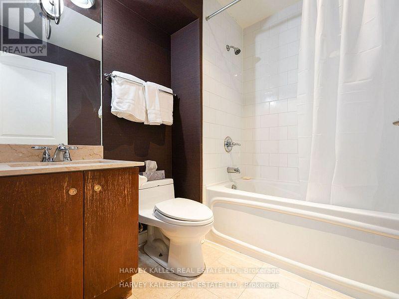 1305 - 18 Yorkville Avenue, Toronto, Ontario  M4W 3Y8 - Photo 15 - C13538582