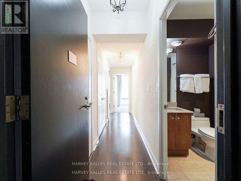 1305 - 18 Yorkville Avenue, Toronto, Ontario  M4W 3Y8 - Photo 6 - C13538582