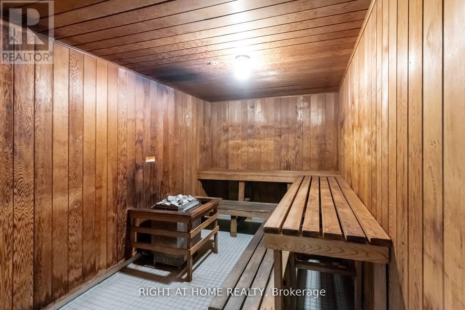 2205 - 99 Harbour Square, Toronto, Ontario  M5J 2H2 - Photo 13 - C13538632