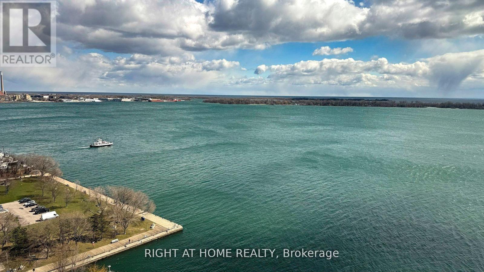 2205 - 99 Harbour Square, Toronto, Ontario  M5J 2H2 - Photo 3 - C13538632