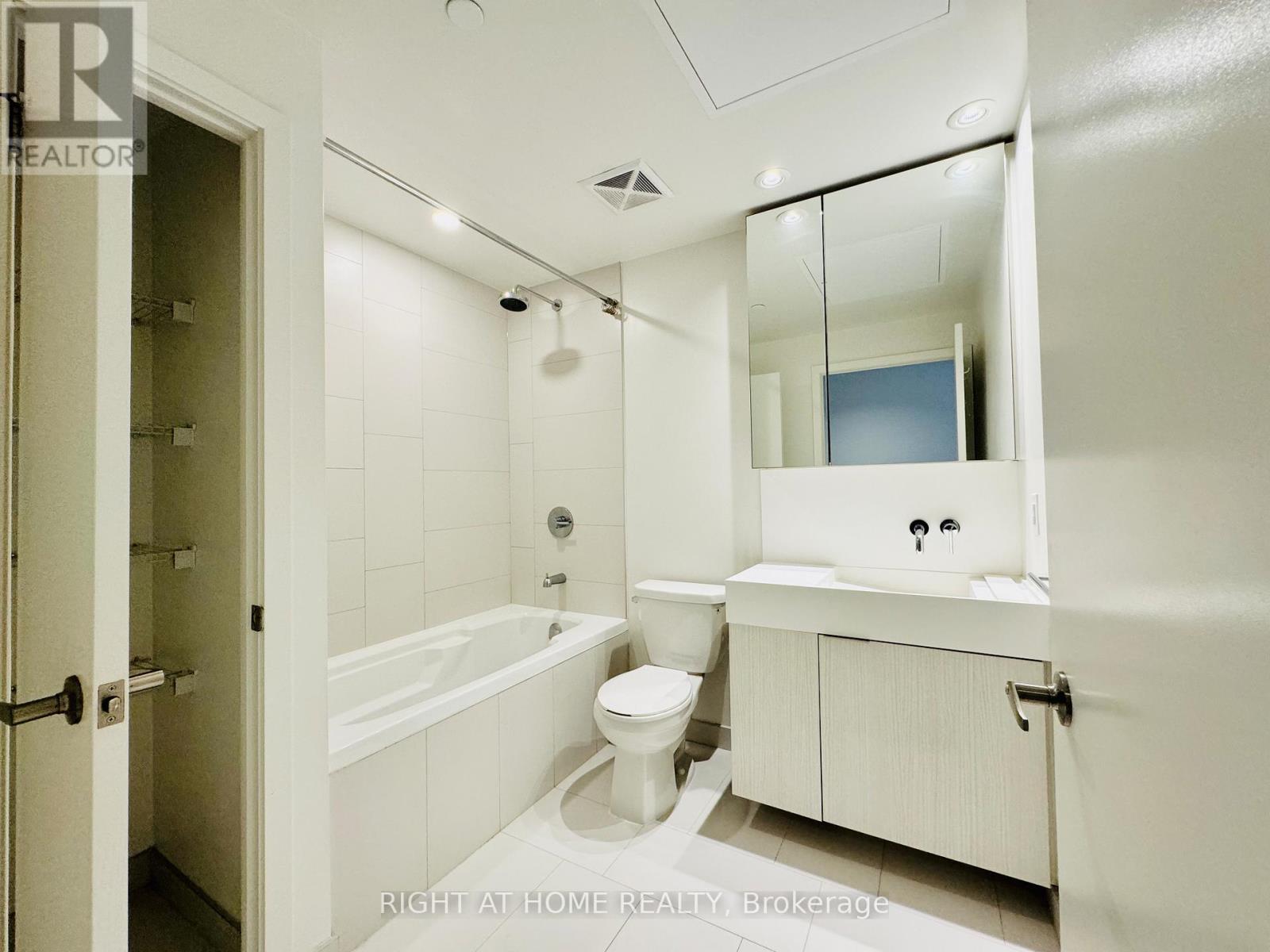 404 - 20 Richardson Street, Toronto, Ontario  M5A 4J9 - Photo 11 - C13538660