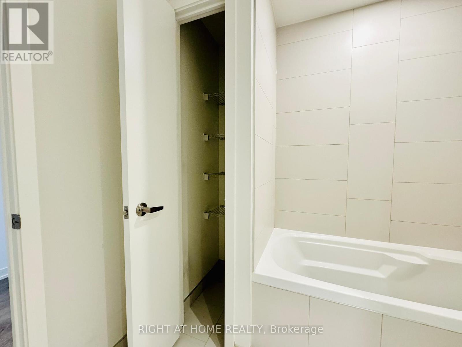 404 - 20 Richardson Street, Toronto, Ontario  M5A 4J9 - Photo 12 - C13538660
