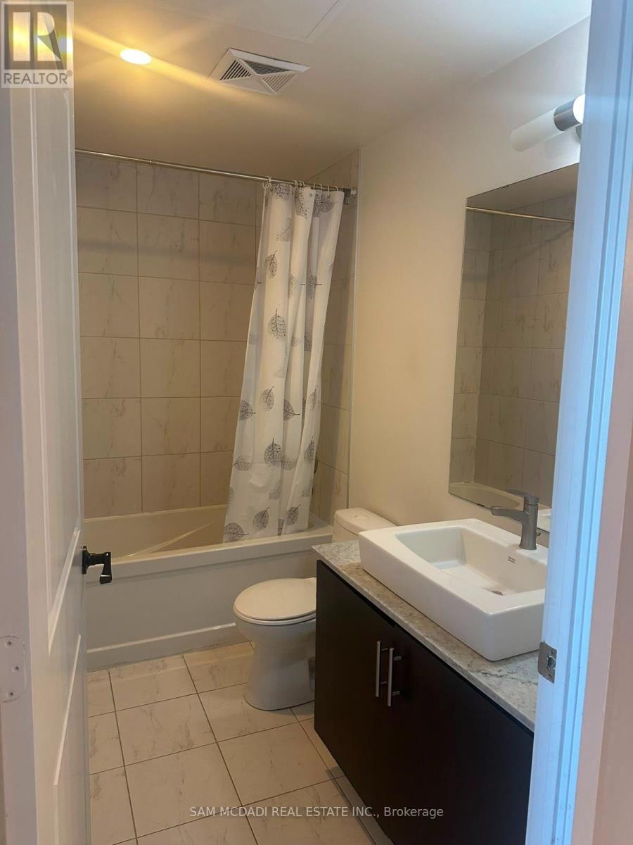 2407 - 1 The Esplanade Drive, Toronto, Ontario  M5E 0A8 - Photo 7 - C13538664