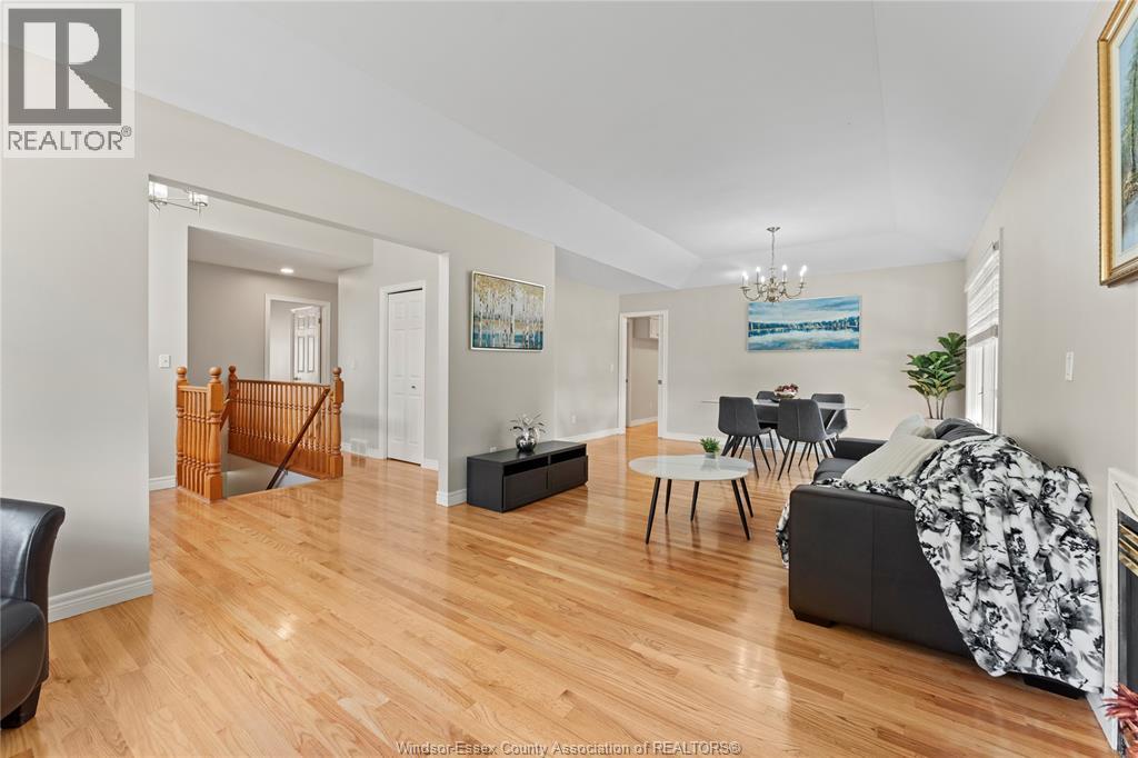 660 Caruso, Windsor, Ontario N9G 2M6 - Photo 13 - 26016381