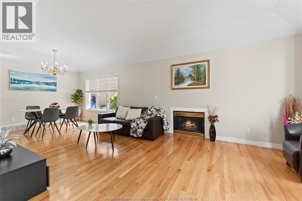 660 Caruso, Windsor, Ontario N9G 2M6 - Photo 12 - 26016381