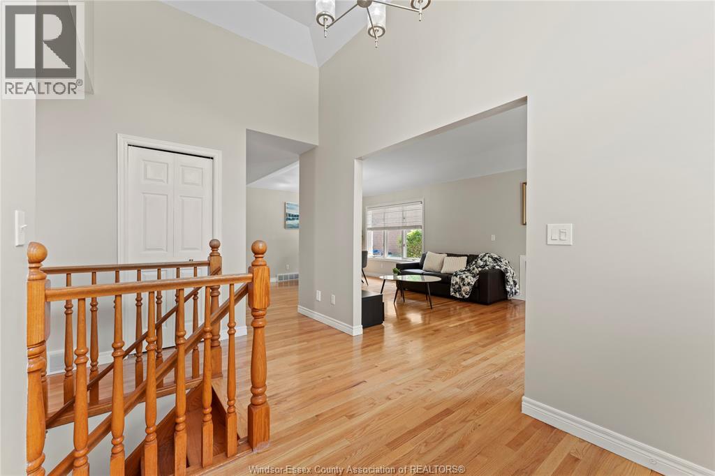 660 Caruso, Windsor, Ontario N9G 2M6 - Photo 9 - 26016381
