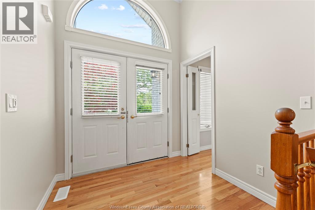 660 Caruso, Windsor, Ontario N9G 2M6 - Photo 8 - 26016381