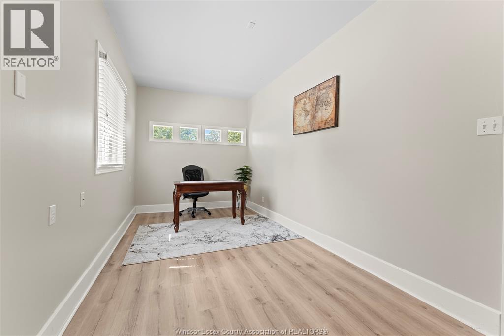 660 Caruso, Windsor, Ontario N9G 2M6 - Photo 22 - 26016381