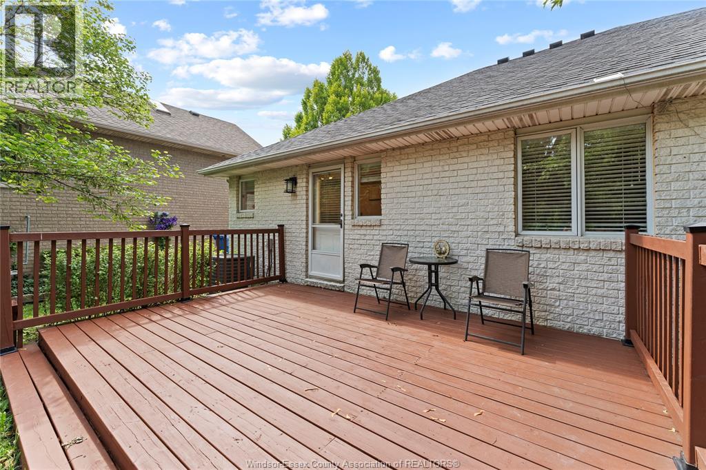 660 Caruso, Windsor, Ontario N9G 2M6 - Photo 33 - 26016381