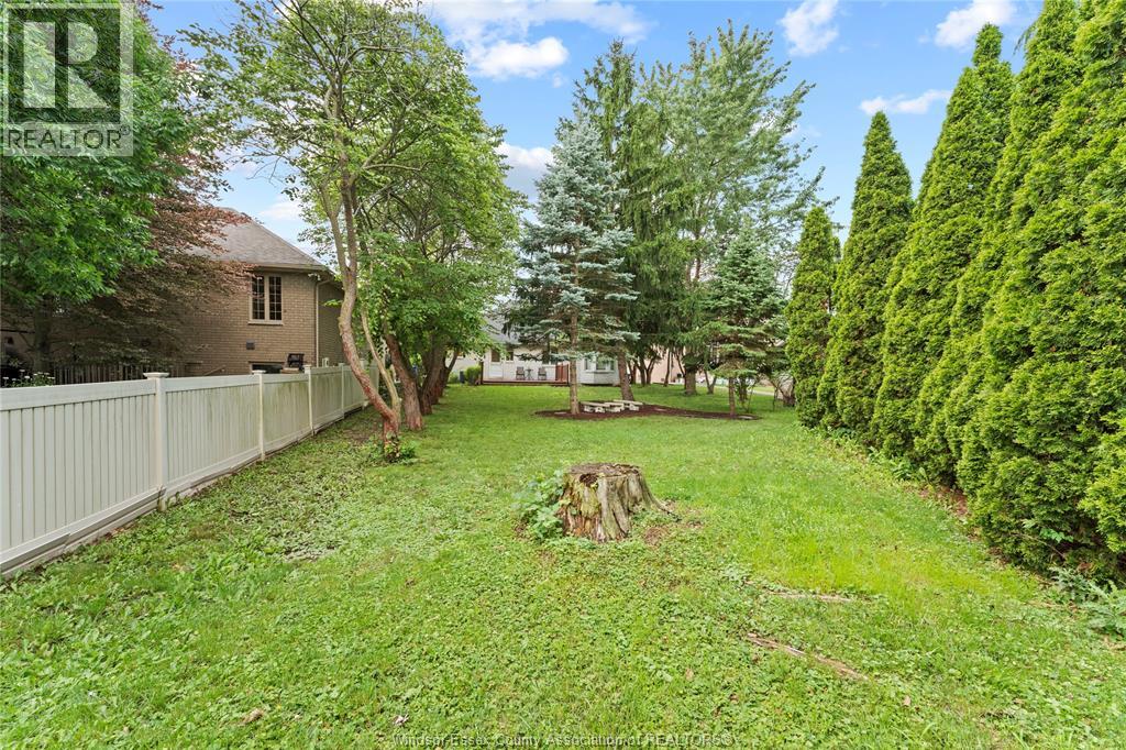 660 Caruso, Windsor, Ontario N9G 2M6 - Photo 38 - 26016381