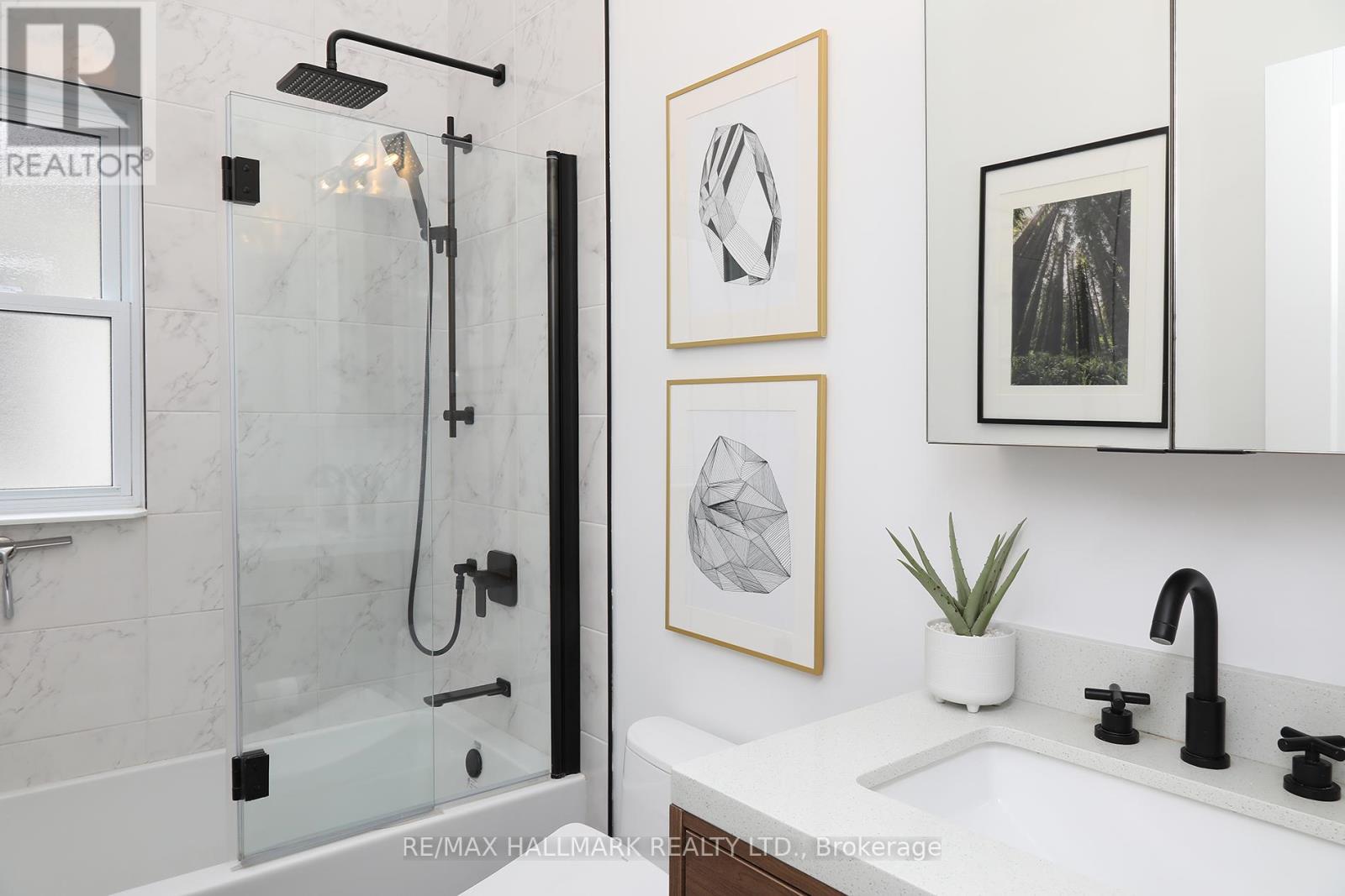 339 Scarborough Road, Toronto, Ontario  M4E 3M9 - Photo 32 - E13538550