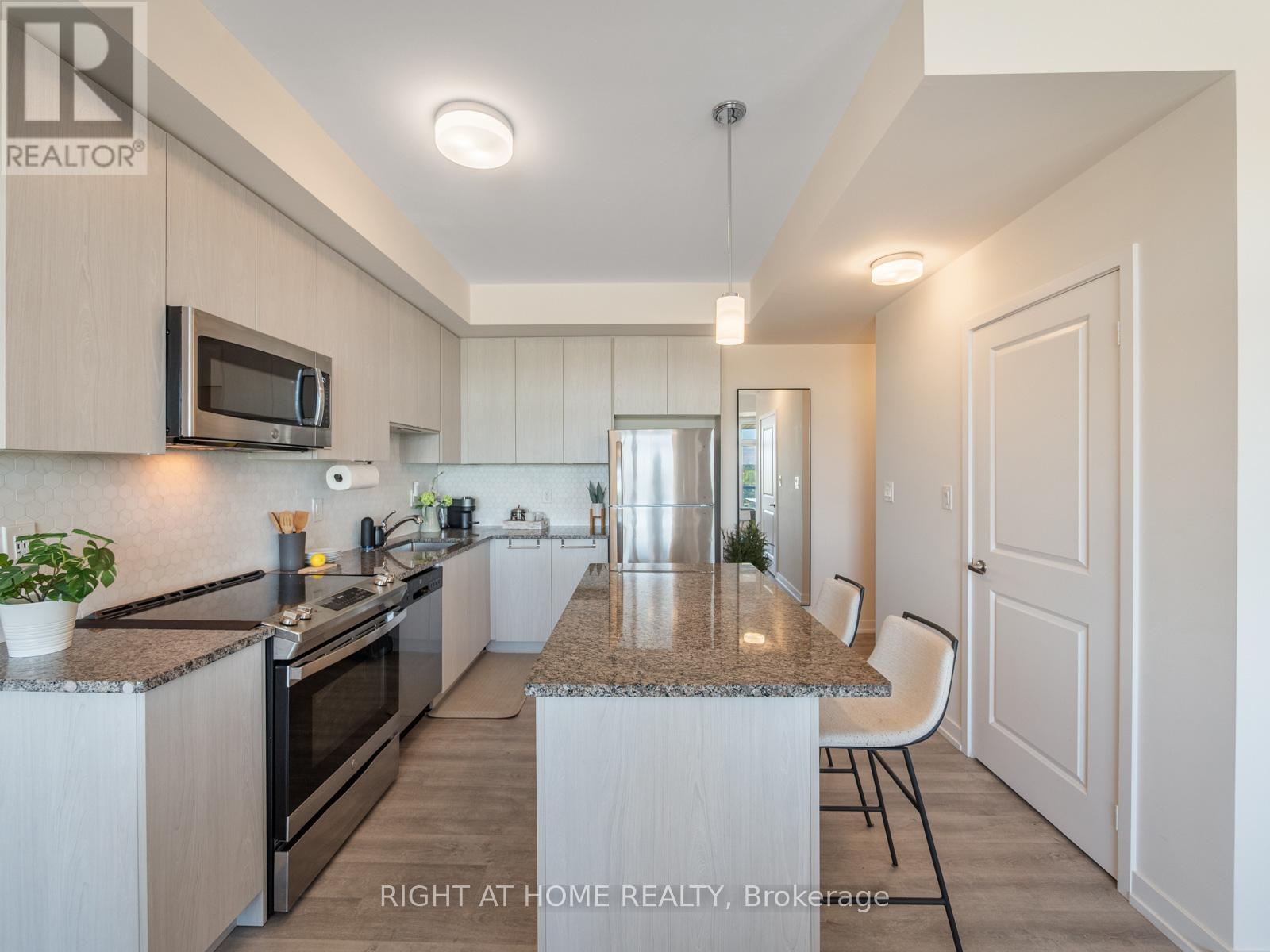 403 - 2550 Castlegate Crossing, Pickering, Ontario L1X 0H6 - Photo 11 - E13538700