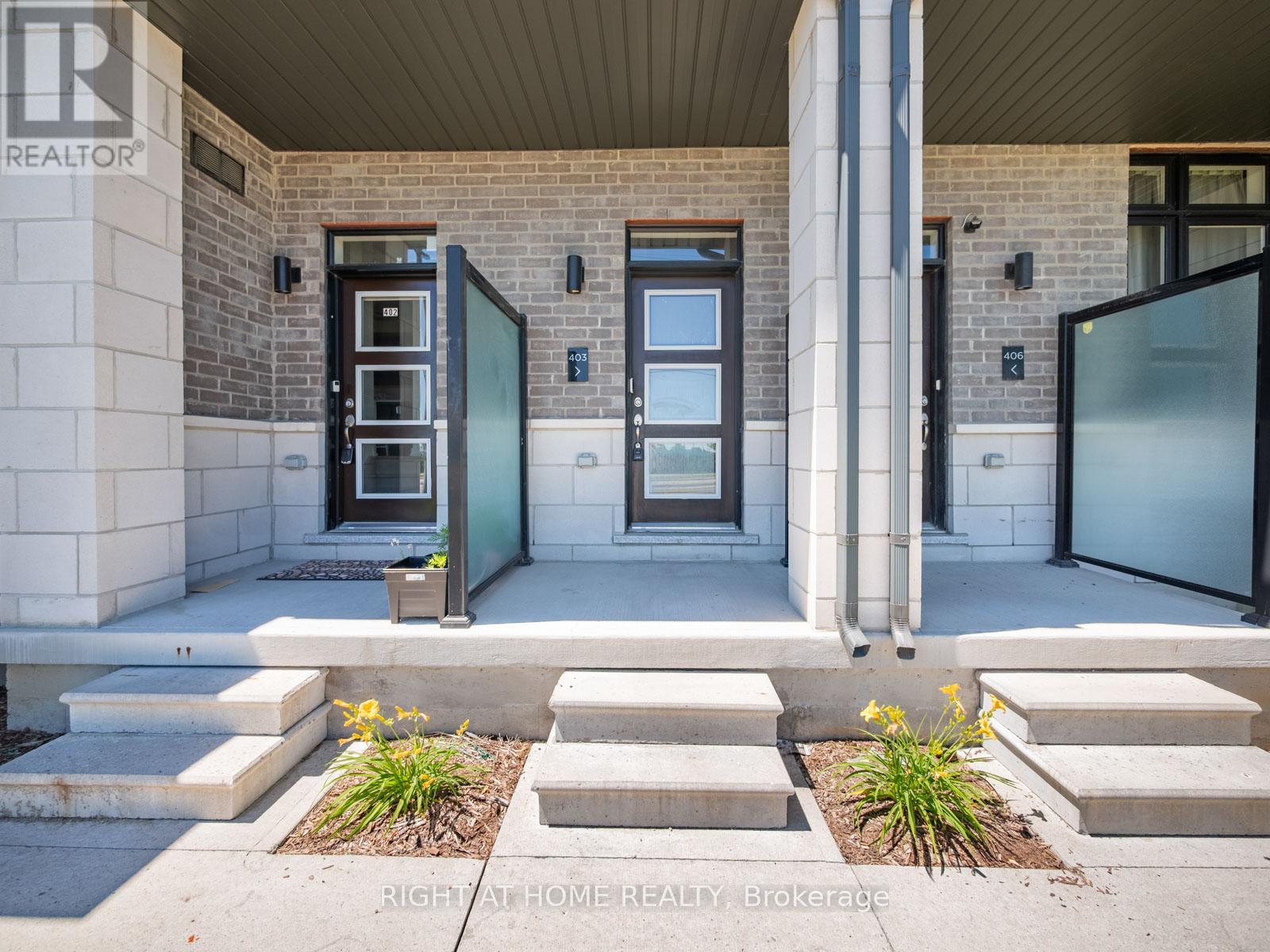 403 - 2550 Castlegate Crossing, Pickering, Ontario L1X 0H6 - Photo 3 - E13538700