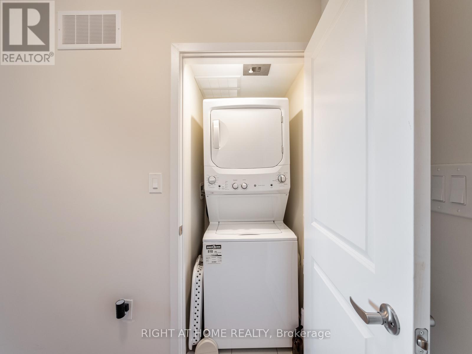 403 - 2550 Castlegate Crossing, Pickering, Ontario L1X 0H6 - Photo 37 - E13538700