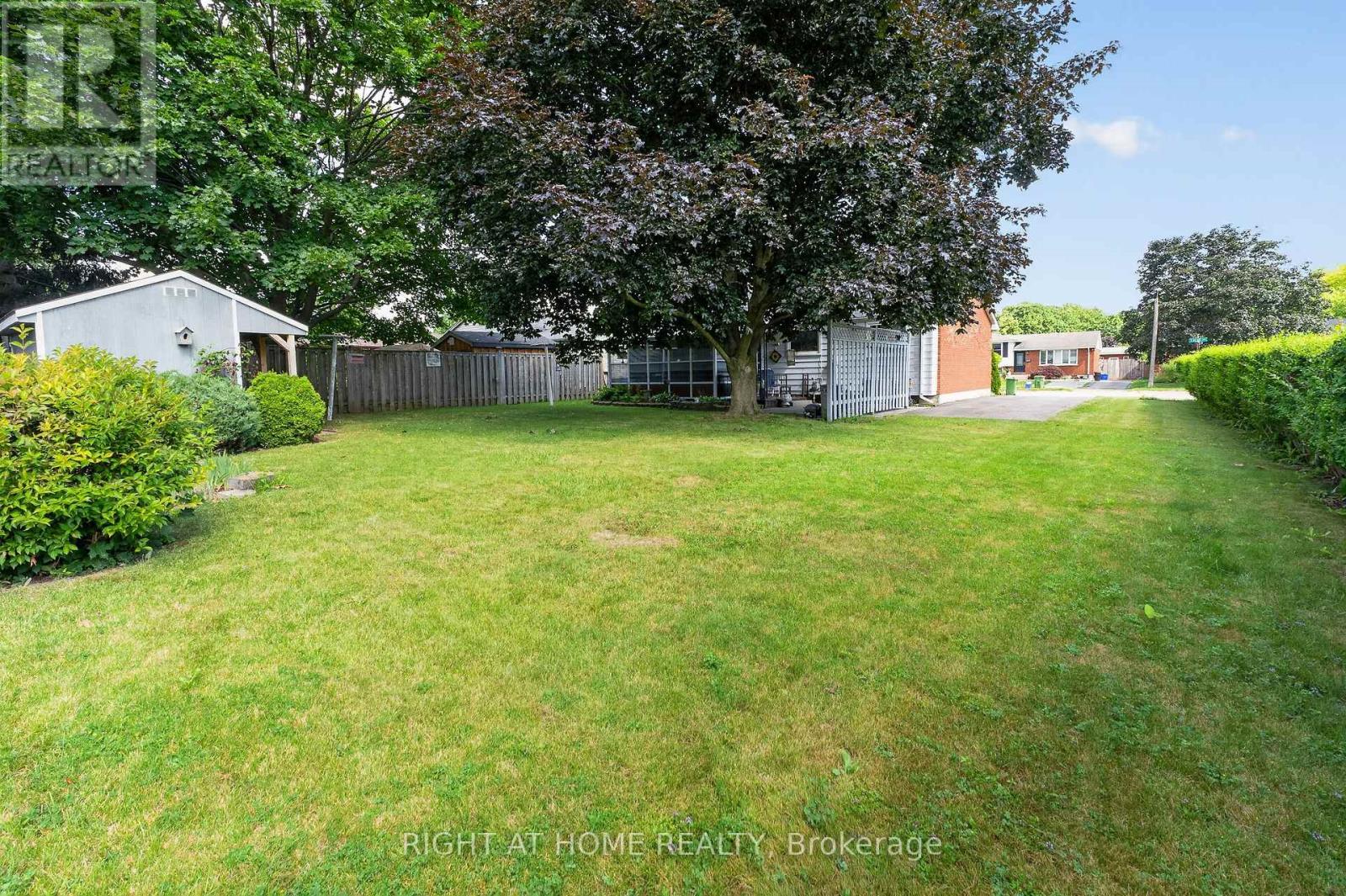 49 Locke Avenue, St. Thomas, Ontario  N5P 3Y4 - Photo 4 - X13538740
