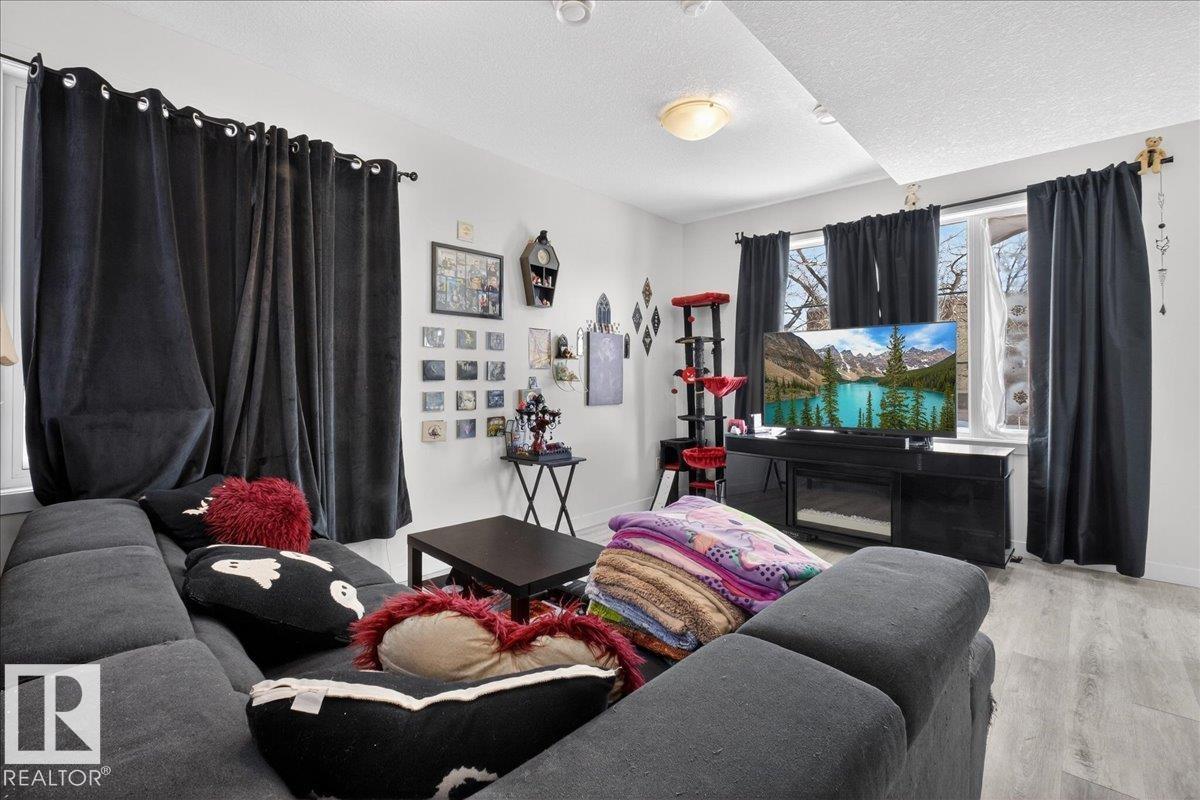 #1 11616 82 ST NW