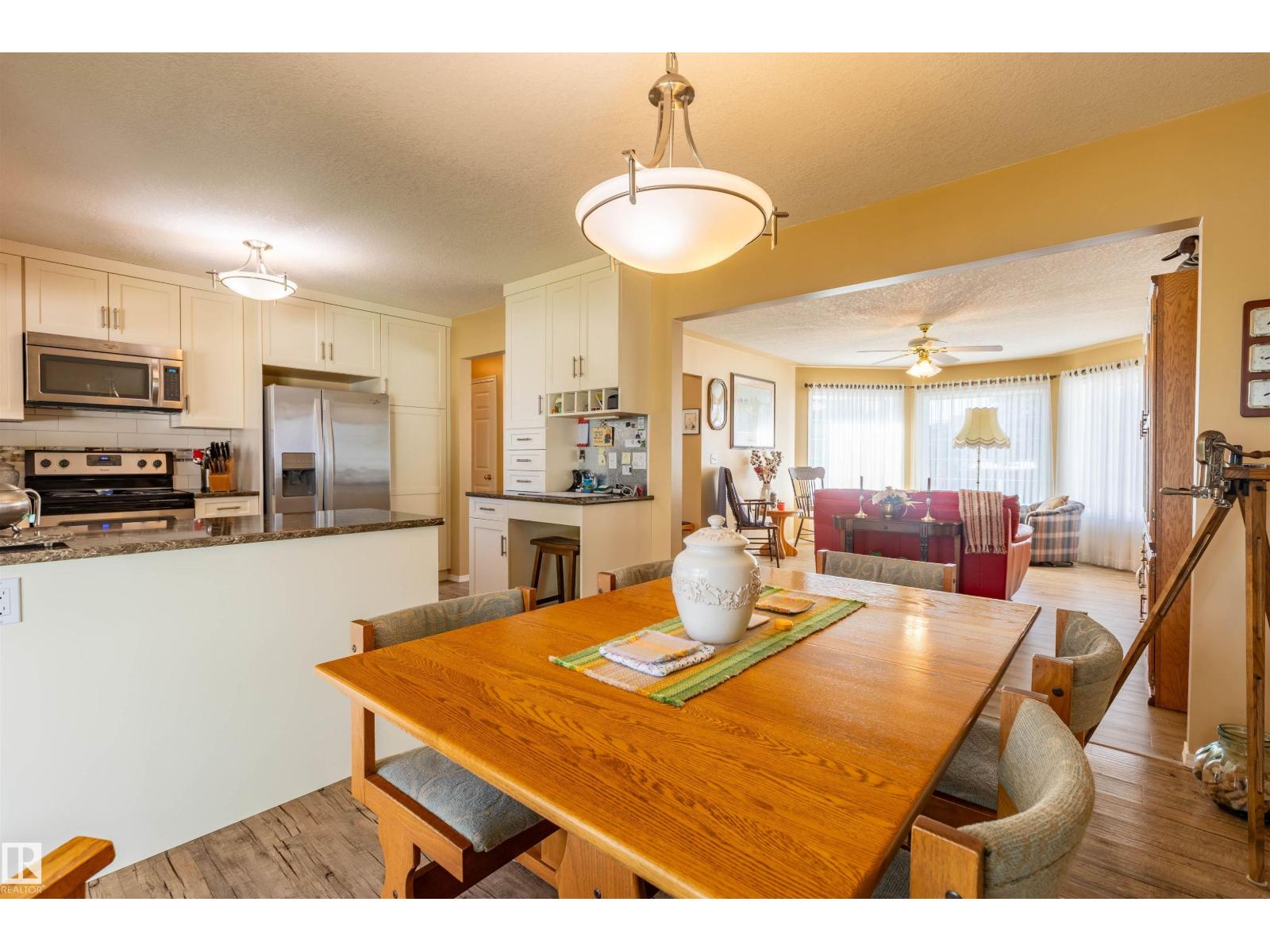 8608 107 Av, Morinville, Alberta  T8R 1C2 - Photo 17 - E4497643
