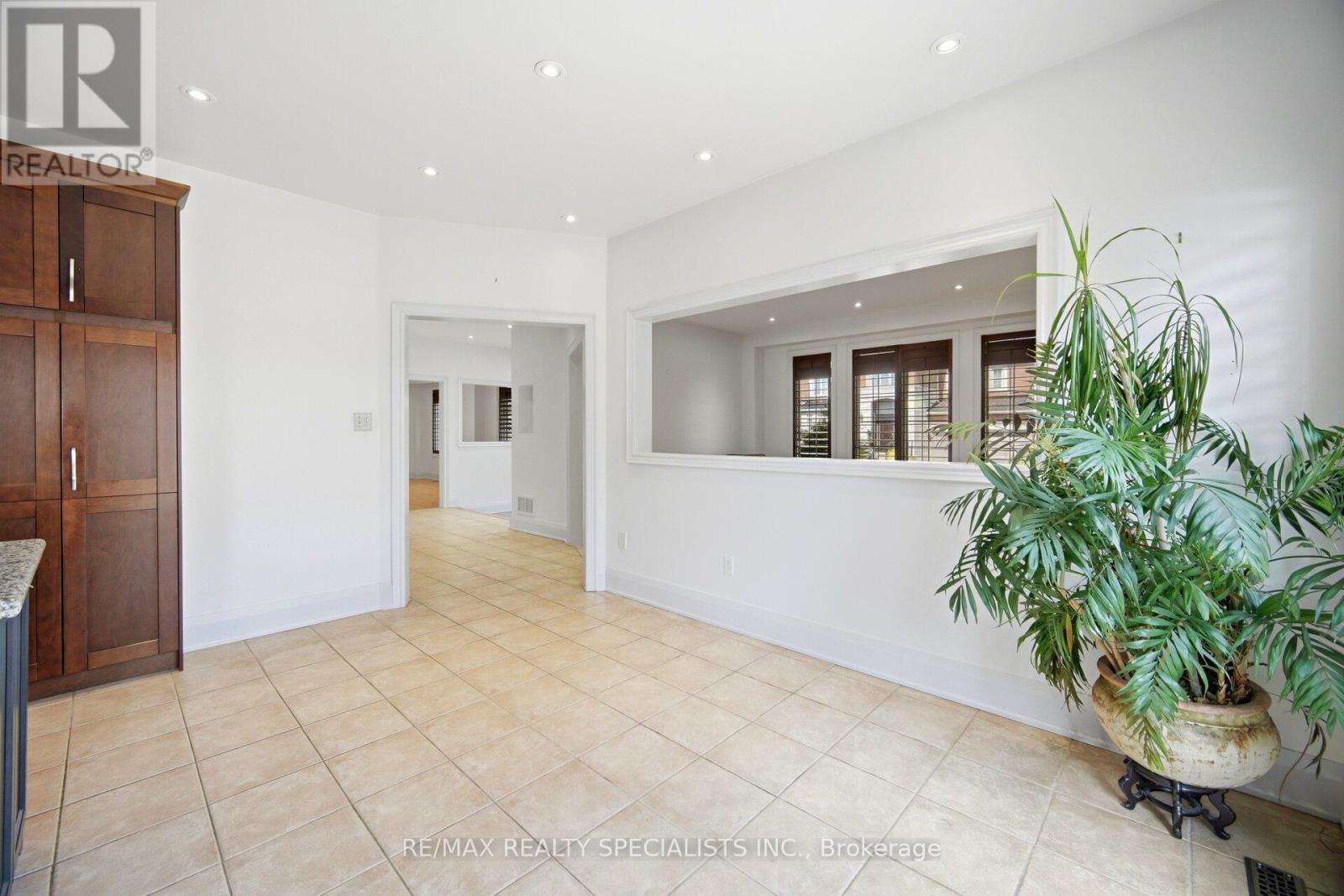 257 St. Francis Avenue, Vaughan, Ontario  L4H 3E7 - Photo 13 - N13538500