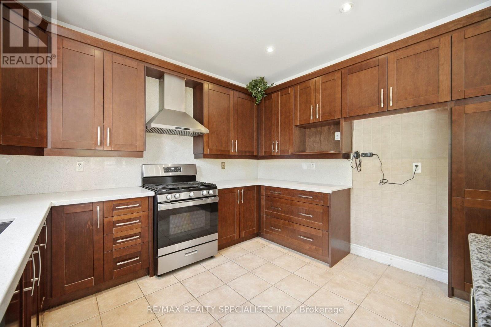 257 St. Francis Avenue, Vaughan, Ontario  L4H 3E7 - Photo 16 - N13538500