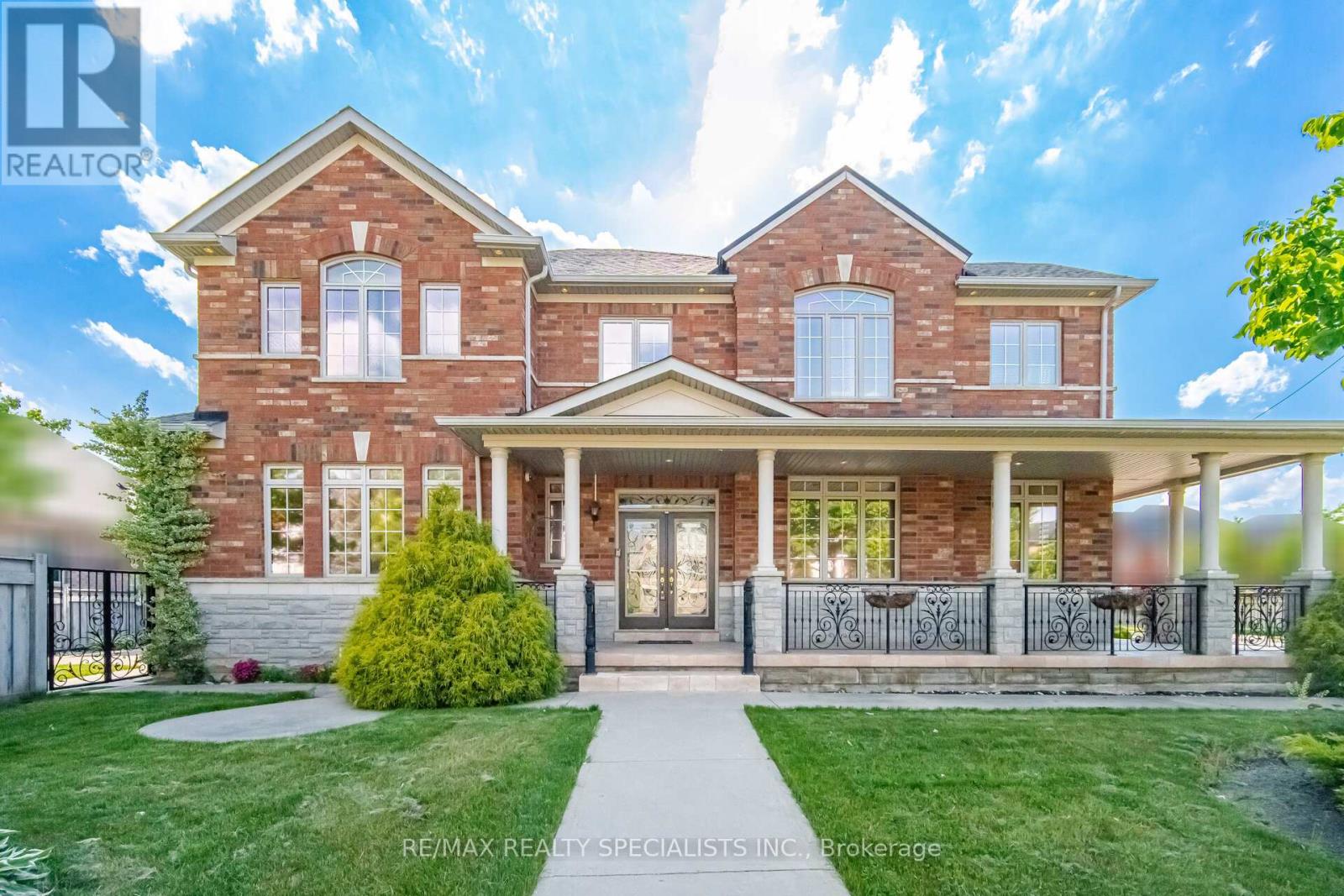 257 St. Francis Avenue, Vaughan, Ontario  L4H 3E7 - Photo 2 - N13538500