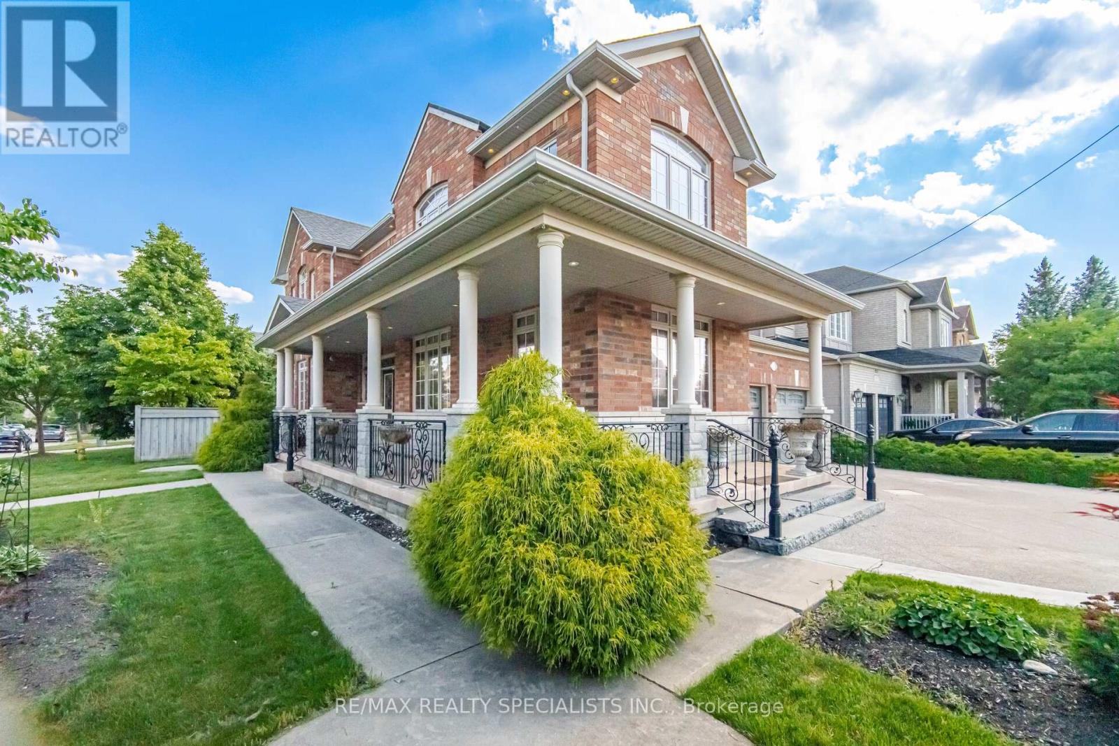 257 St. Francis Avenue, Vaughan, Ontario  L4H 3E7 - Photo 3 - N13538500
